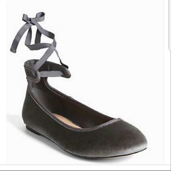 torrid Shoes - Very cute Torrid  Black Velvet Ballerina Flats.